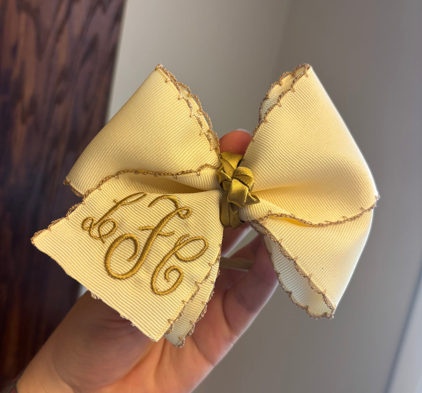 Moonstitch monogram bows
