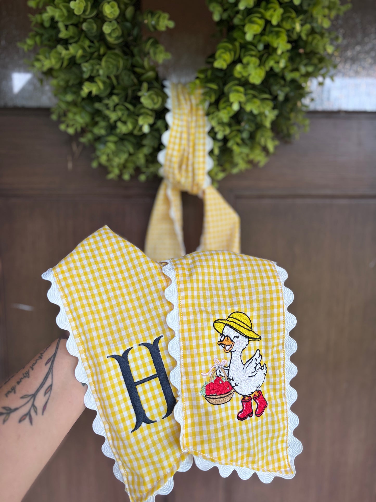 Goose berry wreath sash