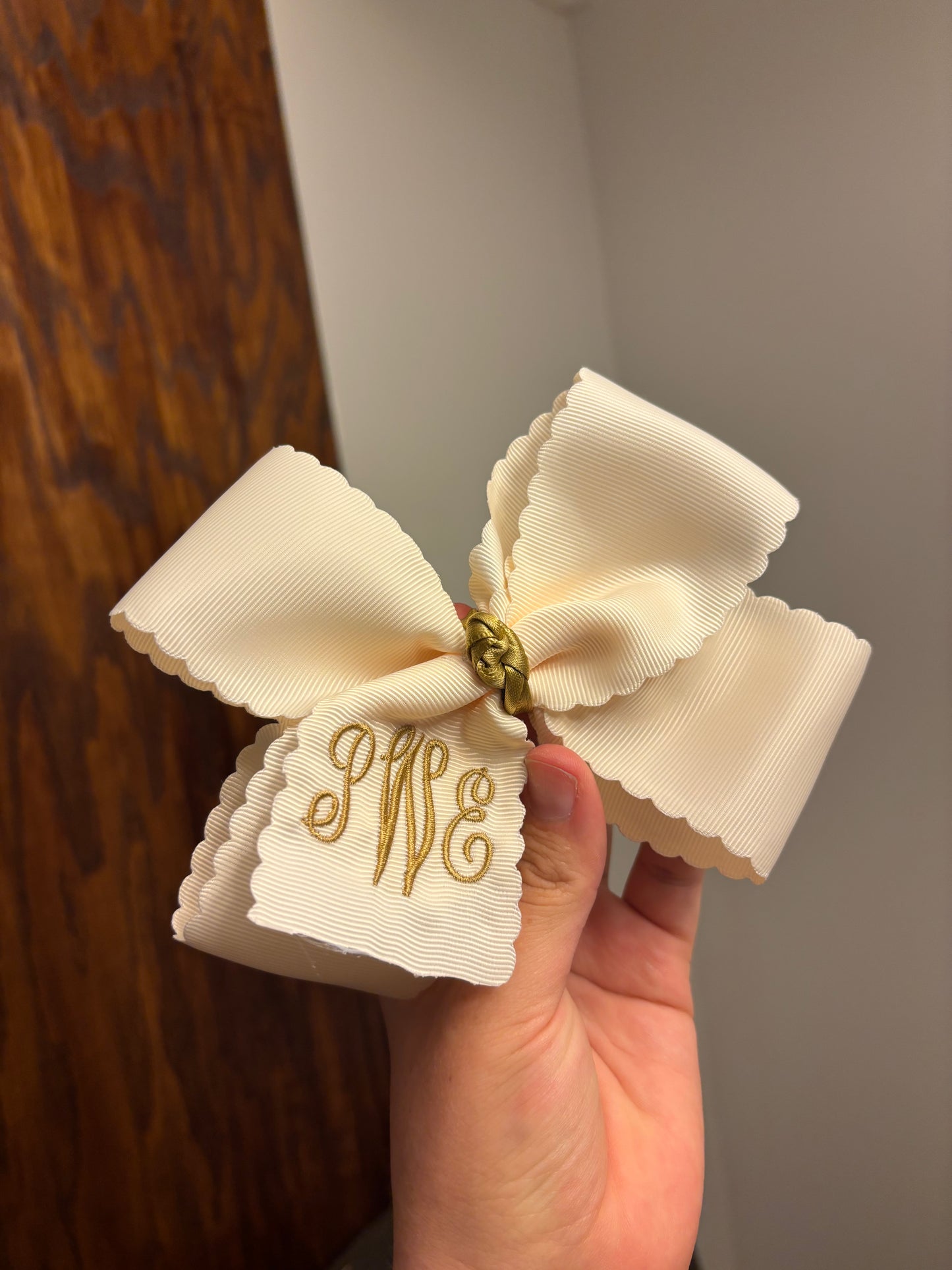 Scallop monogram bows