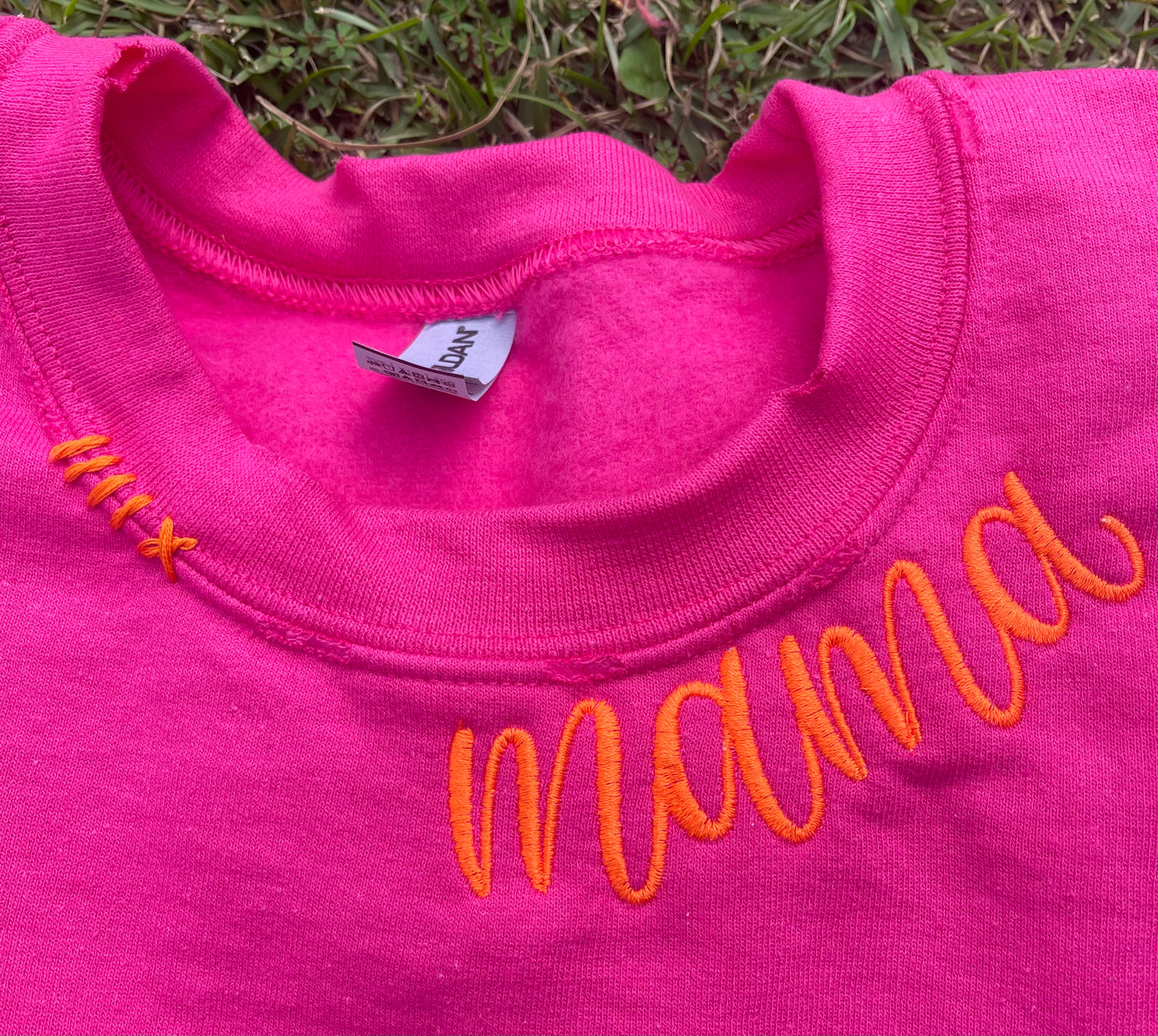Collar Mama embroidered sweatshirt